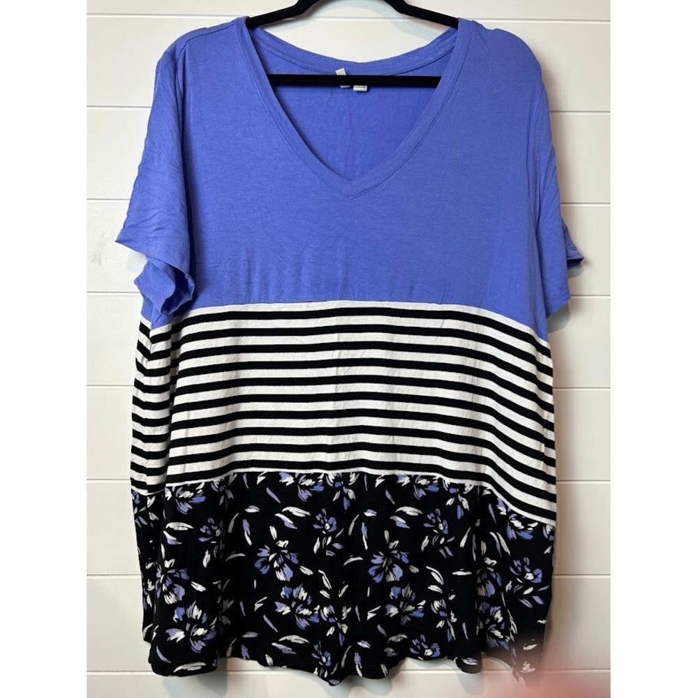 Cato Fashion Plus Size V Neck Top Women's XL Color Block